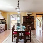 Guesthost - Eden Oasis جيارديني ناكسوس