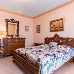 Guesthost - Eden Oasis *