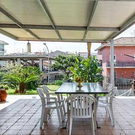 Guesthost - Eden Oasis Apartment *