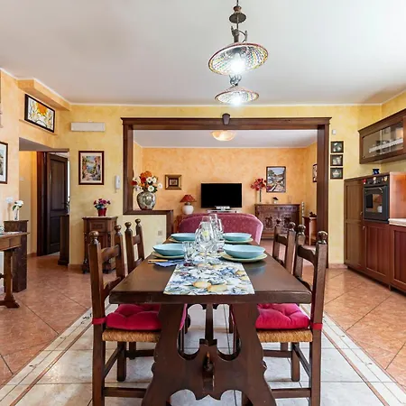 Guesthost - Eden Oasis Apartment