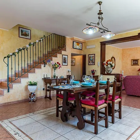 Guesthost - Eden Oasis Apartment