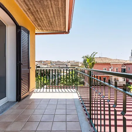 Guesthost - Eden Oasis Apartamento