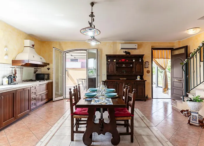 Guesthost - Eden Oasis Giardini Naxos