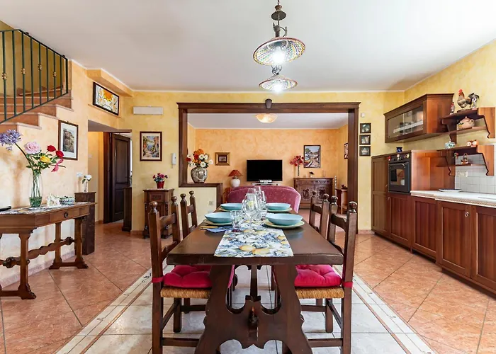 Guesthost - Eden Oasis Apartment