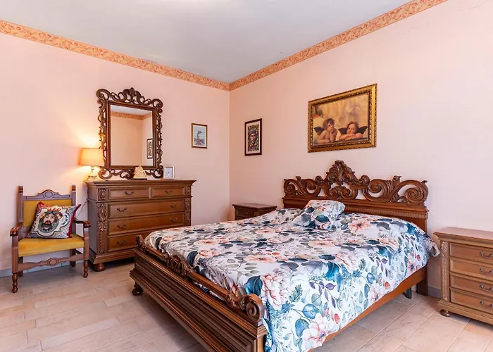 Guesthost - Eden Oasis *