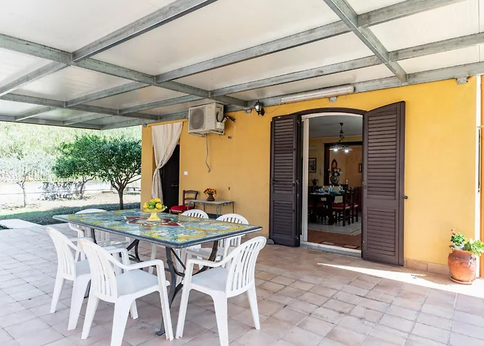 Apartment Guesthost - Eden Oasis Giardini Naxos