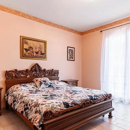 Guesthost - Eden Oasis * Giardini Naxos